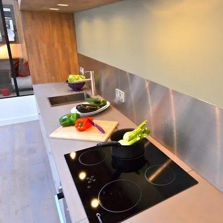 Show Time アパート パリ