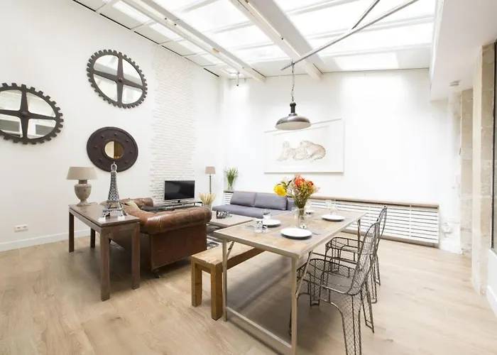 Show Time Apartment Paris