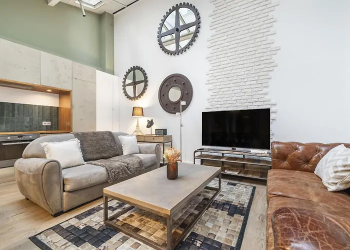 Show Time Apartment Paris